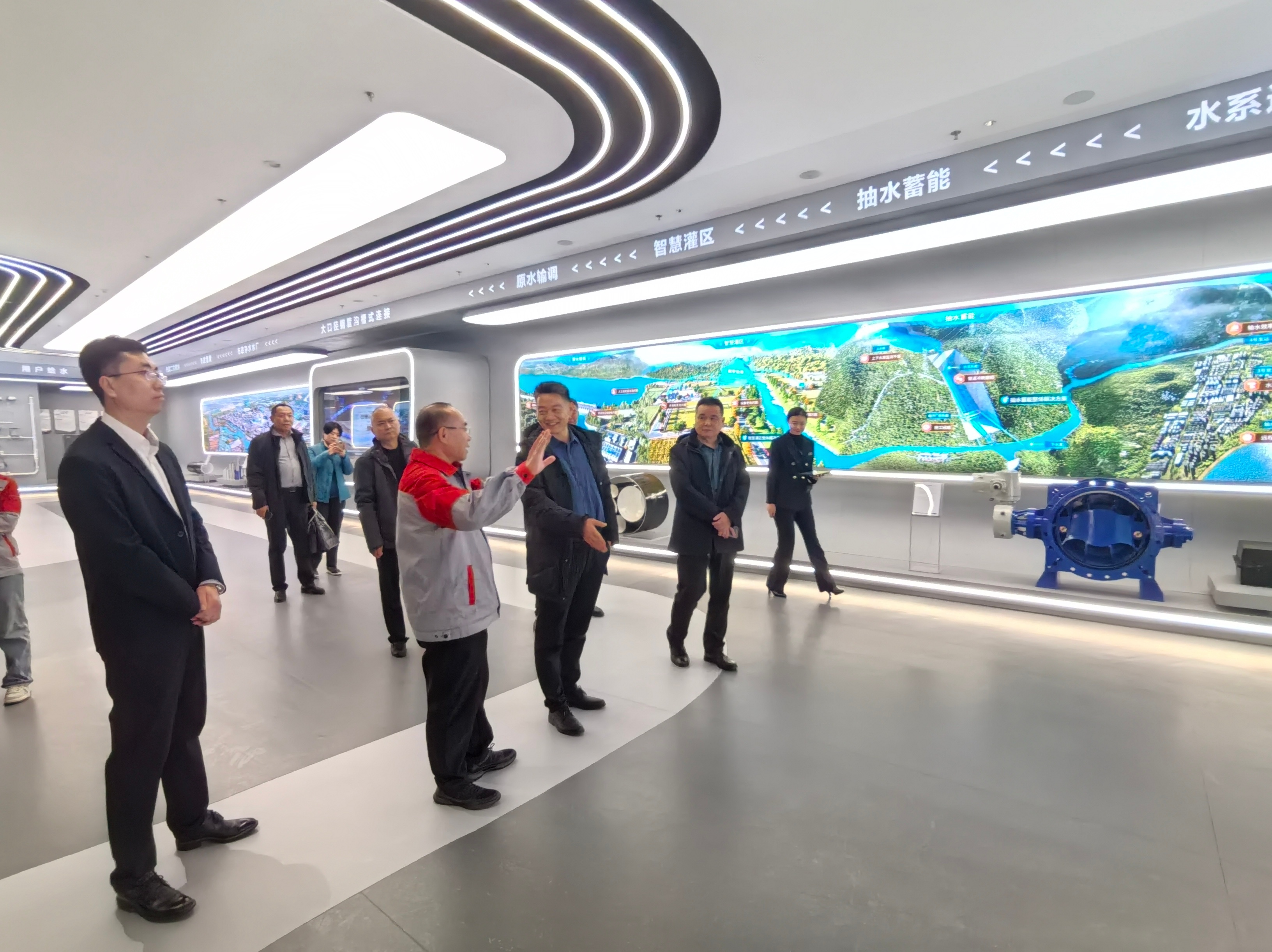 交運(yùn)集團(tuán)赴玫德集團(tuán)開展業(yè)務(wù)合作調(diào)研